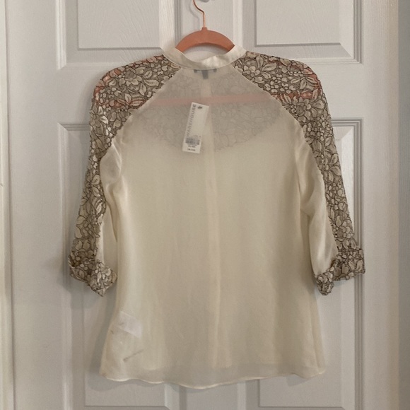 WAREHOUSE UK BRAND NWT Ivory and lace detail blouse Size USA 4/S - Picture 2 of 9